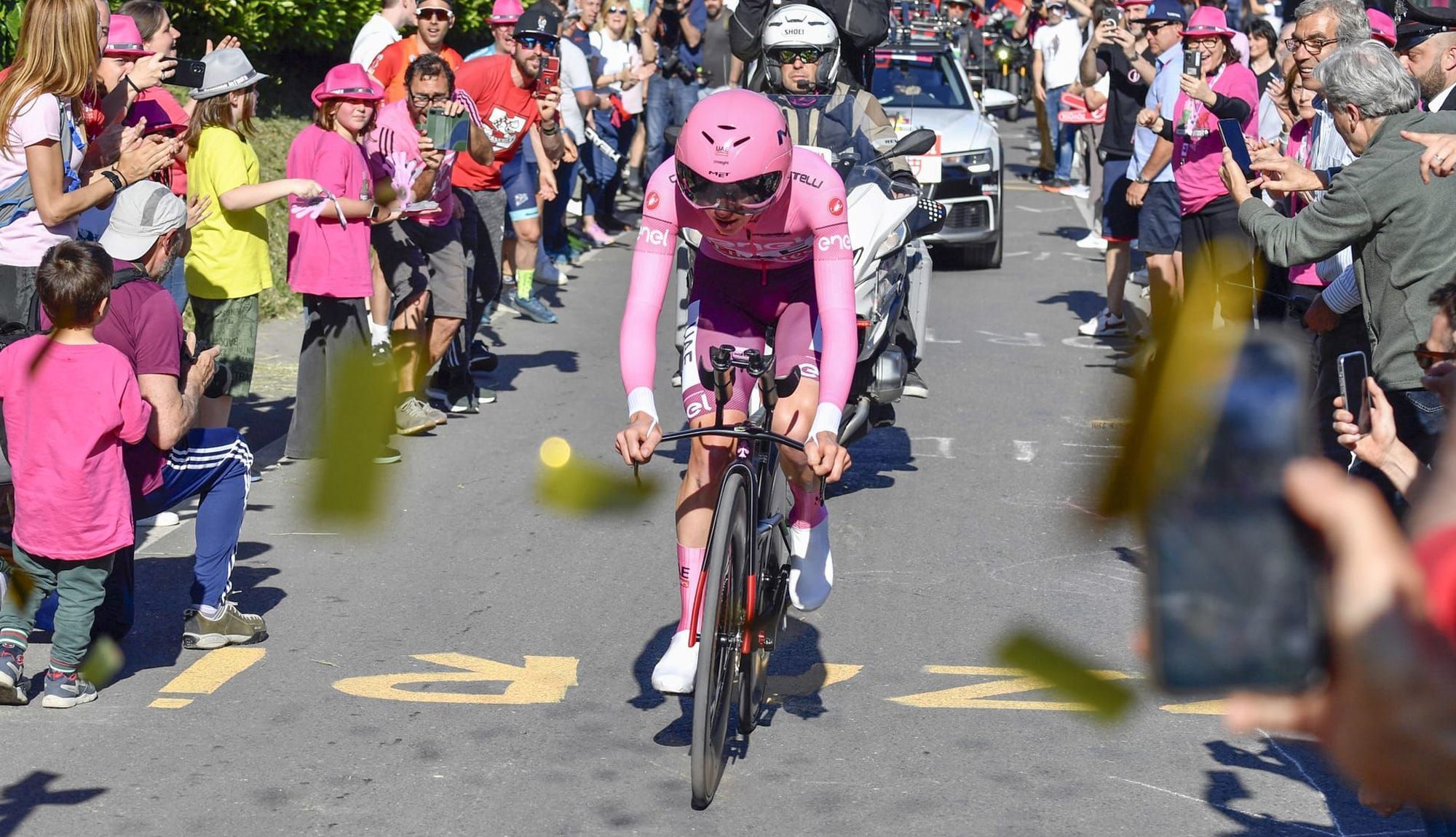 Pogacar dinamita o tempo canhão de Gana no primeiro contrarrelógio do Giro
