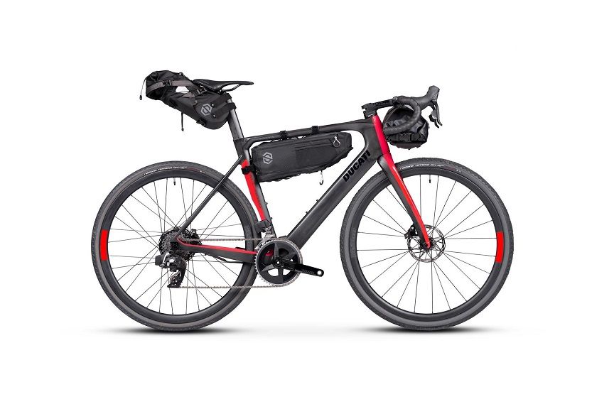 Ducati lança no mercado a Futa para gravel e bikepacking