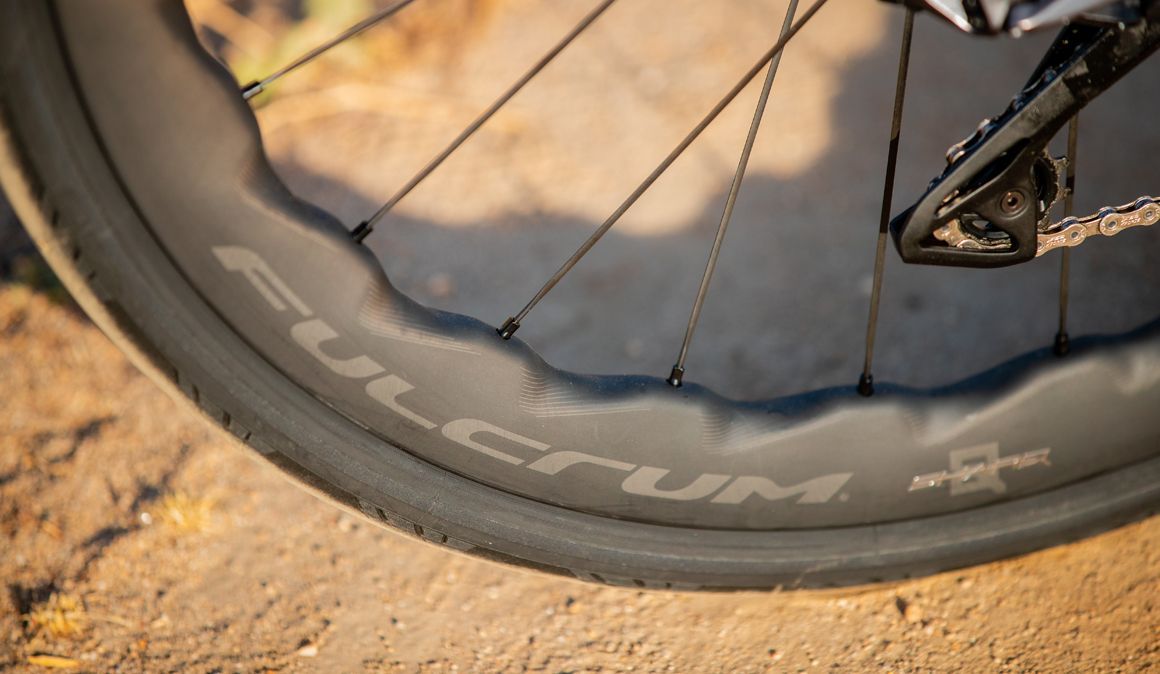 Fulcrum apresenta as Sharq, as suas rodas Allroad com aro ondulado