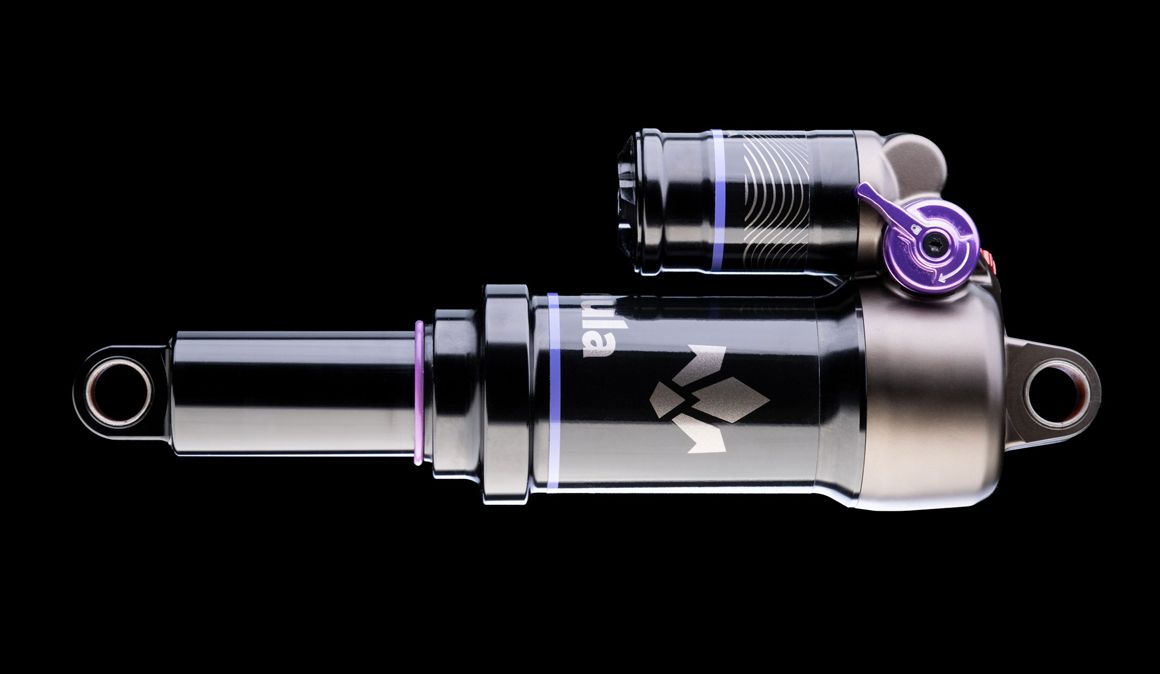 Nebbia, o primeiro amortecedor pneumático da Formula