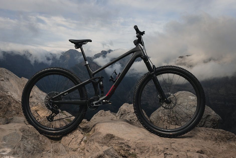 Trek Top Fuel 2025 está mais leve e versátil