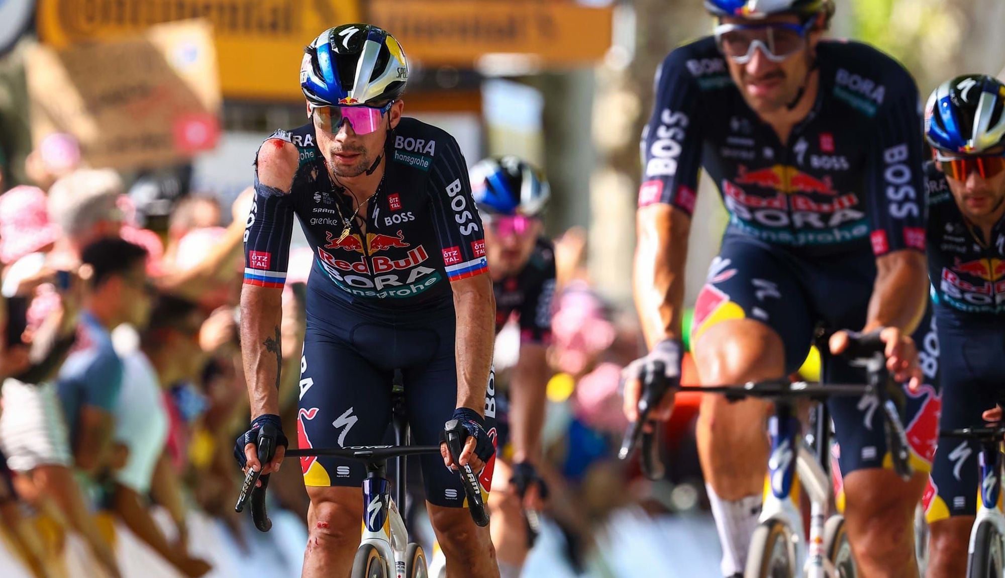 Roglic confirma que sofreu uma fratura na terceira vértebra lombar no Tour