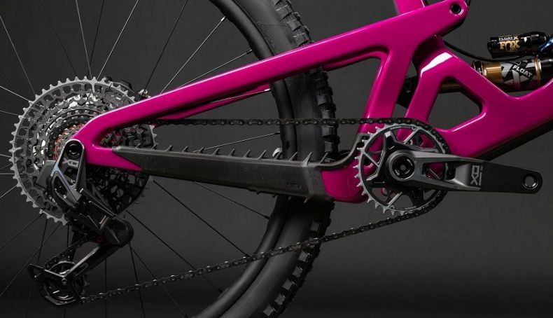 MY25 Bronson Details 002