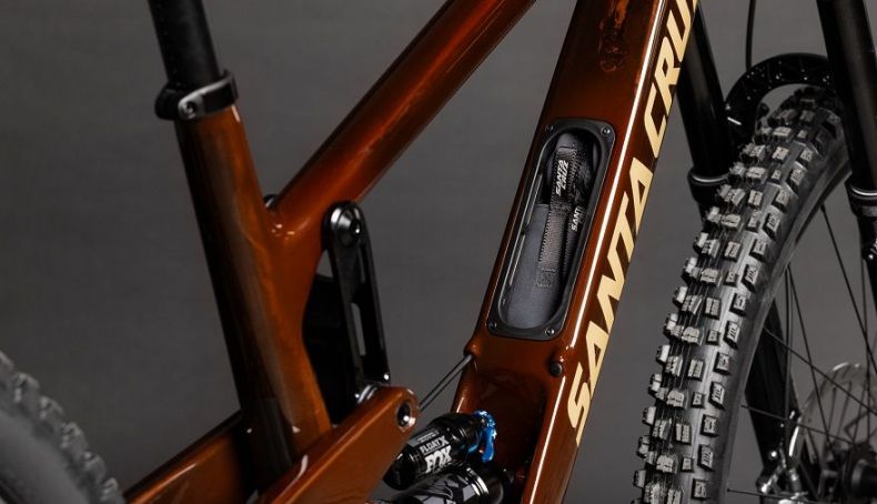MY25 Bronson Details 012