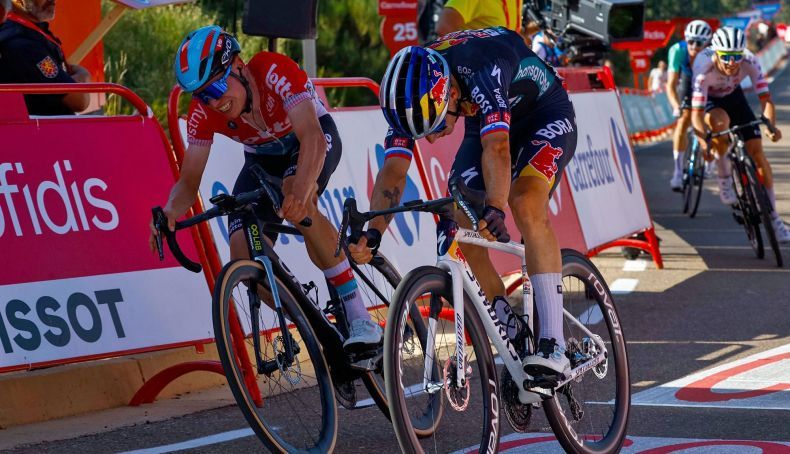 Roglic ganha no Pico Villuercas e é o novo líder