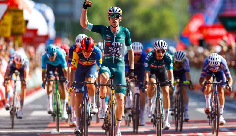 Van Aert cumpre o plano da Visma e consegue a segunda vitória na Volta a Espanha