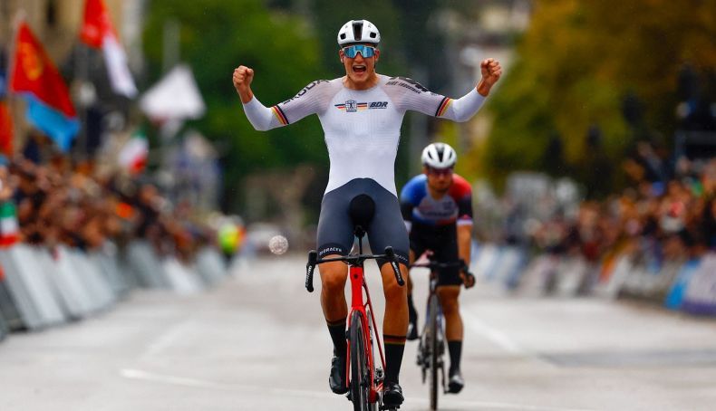 Visma Lease a Bike contrata Niklas Behrens, Campeão do Mundo sub23
