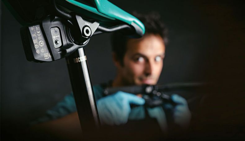 Como reativar o espigão RockShox Reverb AXS