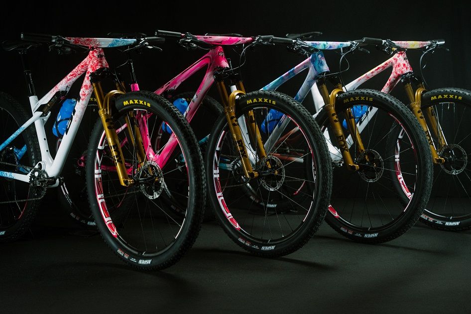 Estas são as as Lynx SLS personalizadas da BH Coloma Team 2025