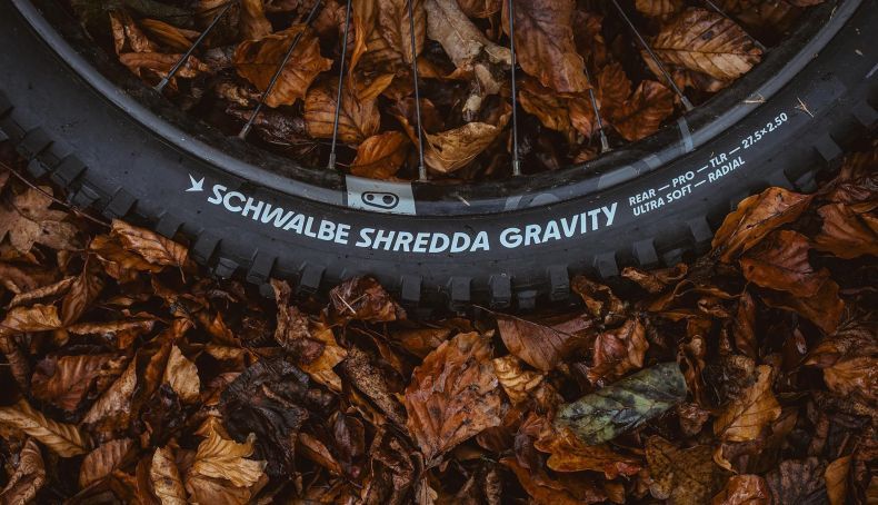 Mais tração e absorção com a tecnologia Radial da Schwalbe