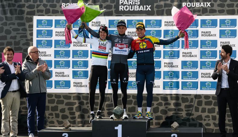 Mathieu van der Poel admitiu que sofreu muito na Paris Roubaix
