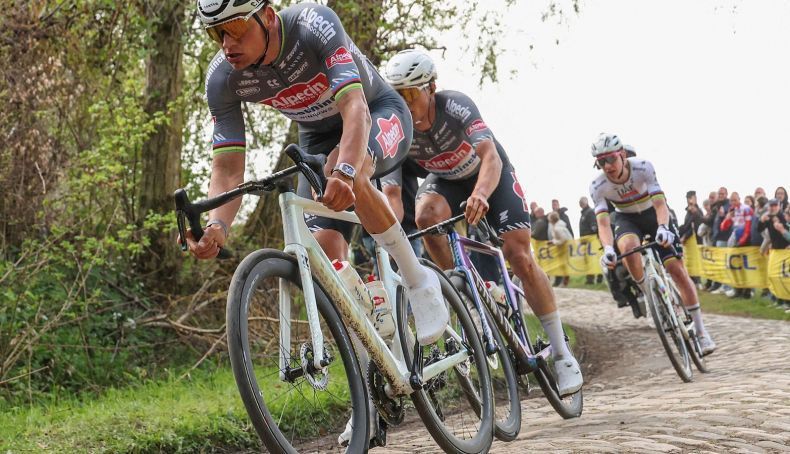 Espectador que lançou um bidon à cara de Van der Poel na Paris Roubaix entregou se à polícia