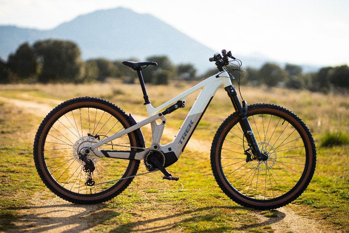 Testámos a Trek Powerfly FS+ 6