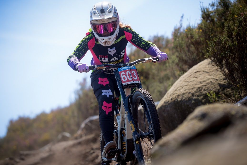 Jack Reading e Zoe Zamora venceram a quarta ronda da Taça de Portugal de Downhill