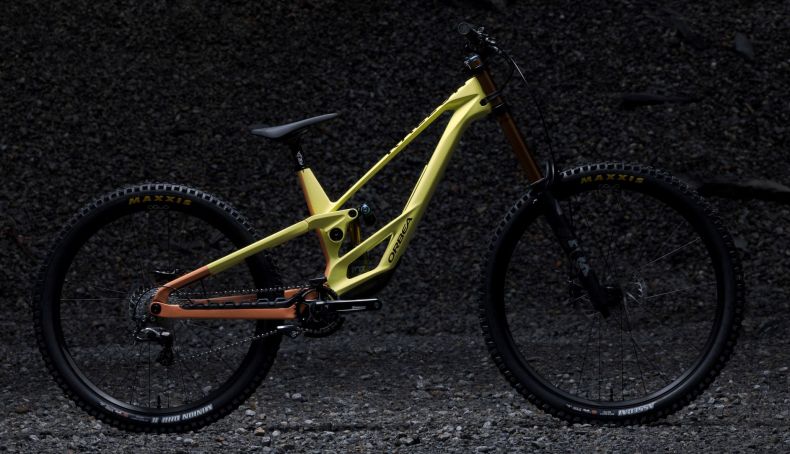Orbea apresenta a sua primeira bicicleta de Downhill, a Rallon DH