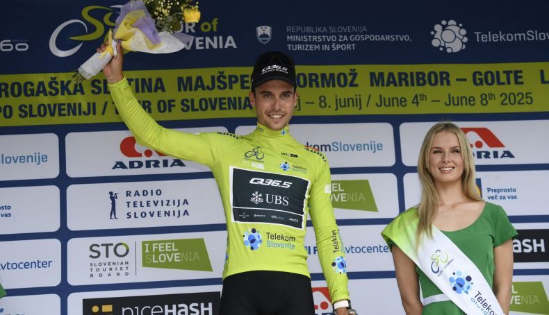 Rui Oliveira penalizado pelos comissários após sprint irregular na 2ª etapa da Volta à Eslovénia