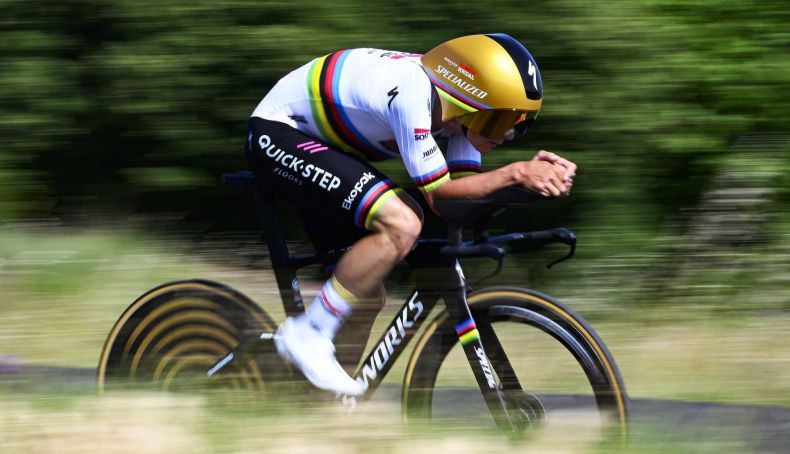 Evenepoel vence o contrarrelógio do Dauphiné e passa a liderar a classificação geral