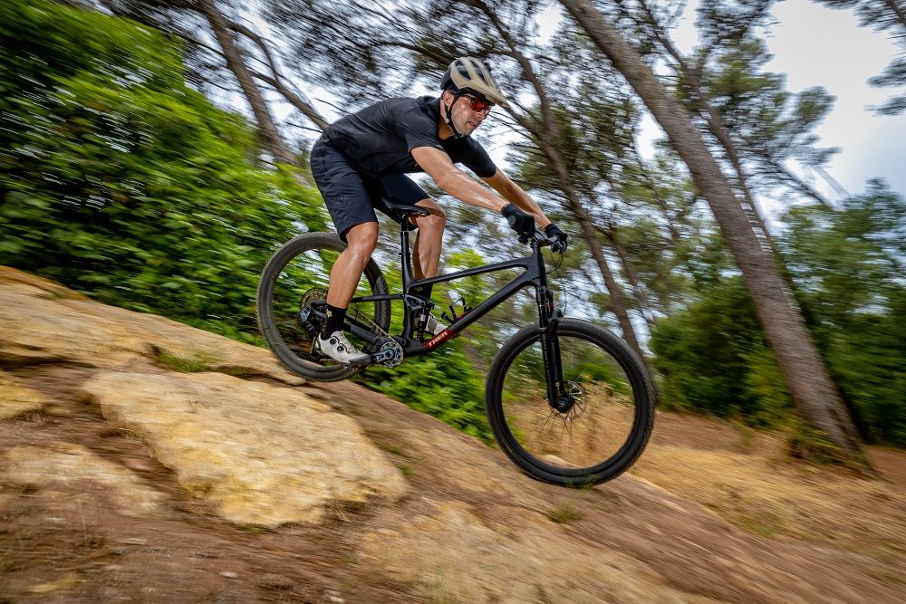 Testámos a Trek Top Fuel 9.8 GX AXS Gen 4
