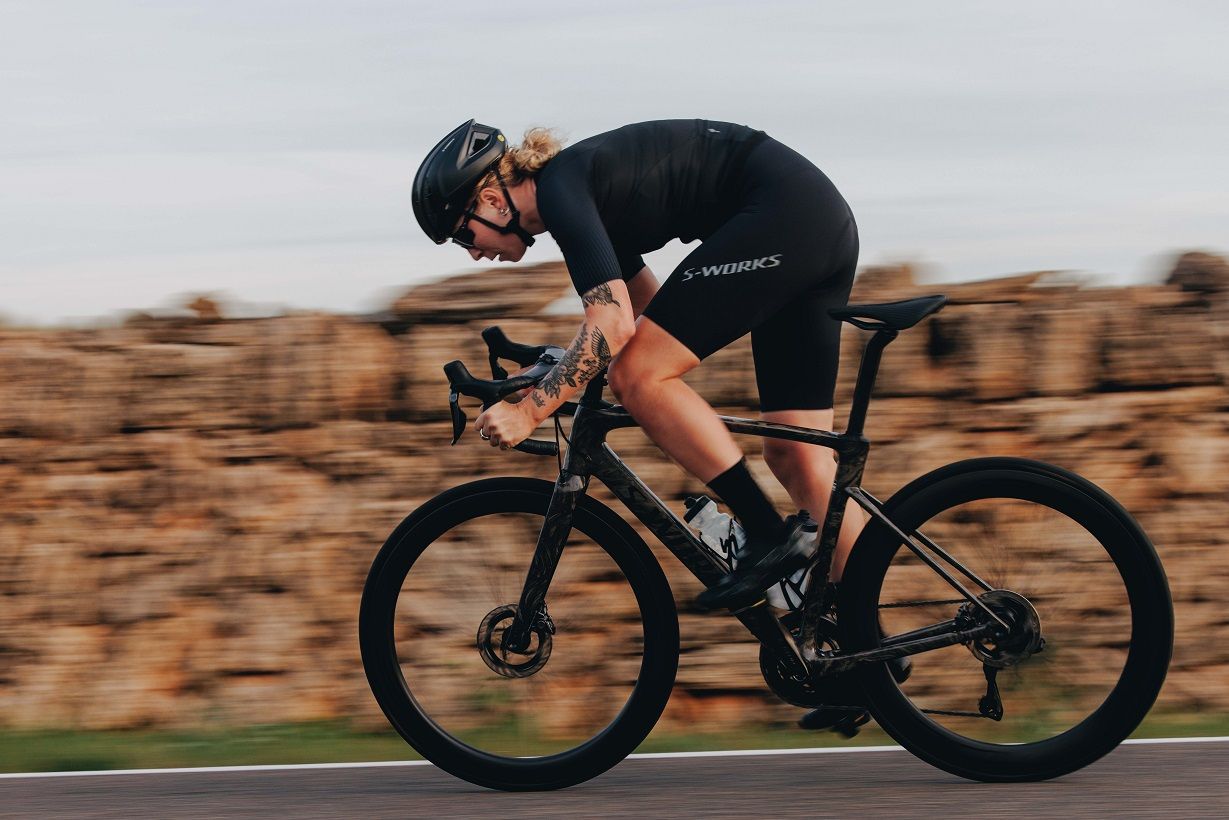 Specialized apresenta a nova coleção de roupa S Works