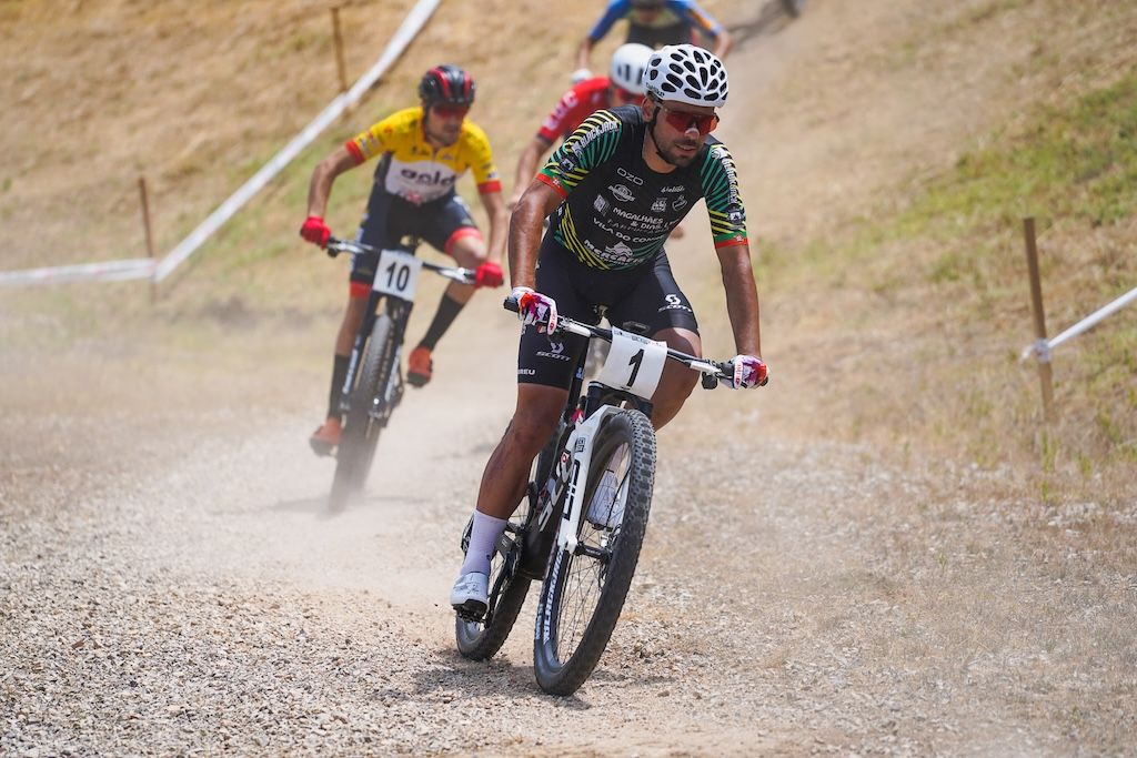 Roberto Ferreira e Raquel Queirós bisam e sagram se Campeões Nacionais de XCO