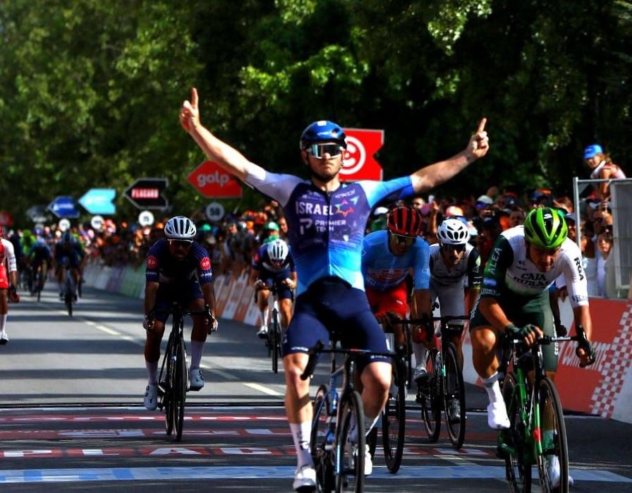 Brady Gilmore vence a (sufocante) quinta etapa da Volta