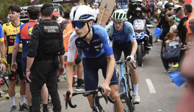 Matthew Riccitello, melhor jovem da Vuelta, vai representar a Decathlon CMA CGM até 2028