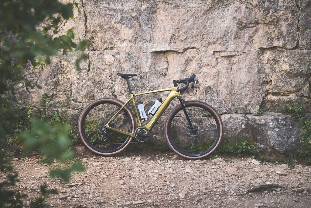 Trek lança uma versão elétrica da bicicleta de gravel Checkpoint