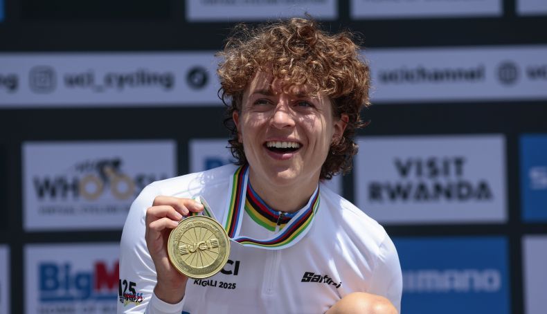 Marlen Reusser conquista a medalha de ouro nos Mundiais do Ruanda