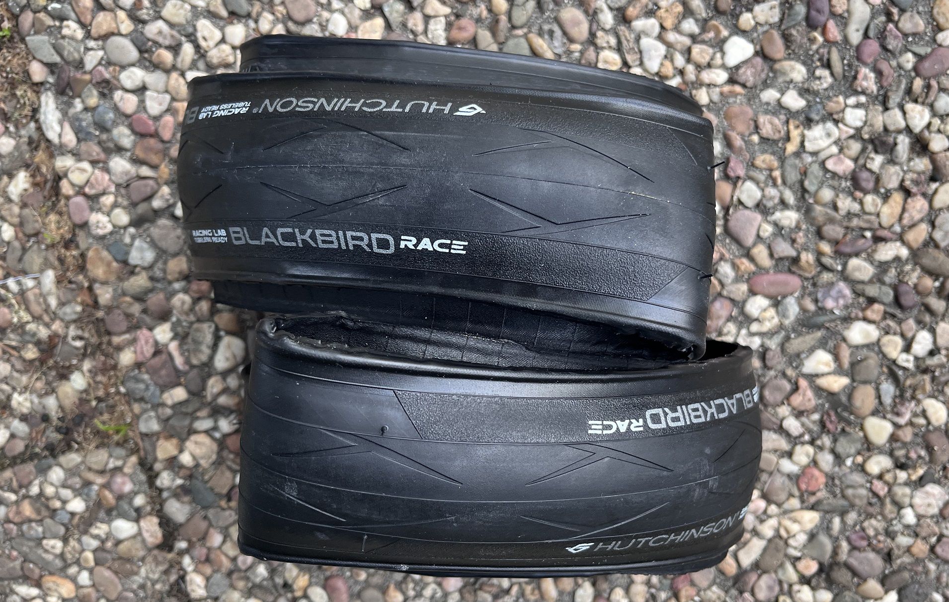 Testámos os pneus Hutchinson Blackbird Race 700x28