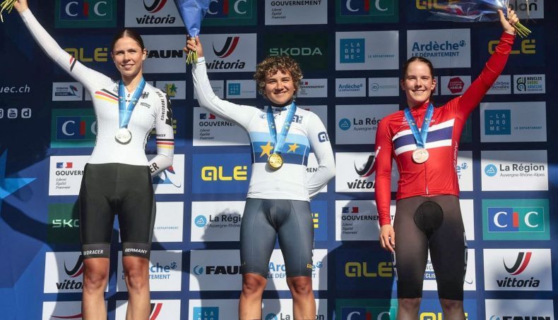 Paula Ostiz vence novamente o Europeu júnior de contrarrelógio