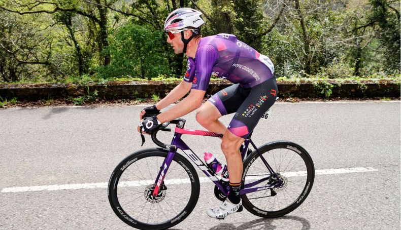 Mario Aparicio banido da China por publicar um emoji de um porco no Strava
