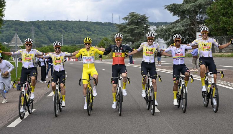 Pogacar e UAE Team Emirates, os grandes vencedores da temporada 2025