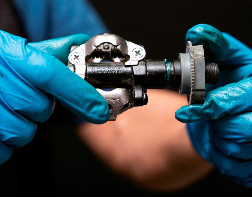 Manutenção e ajuste da folga dos pedais Shimano