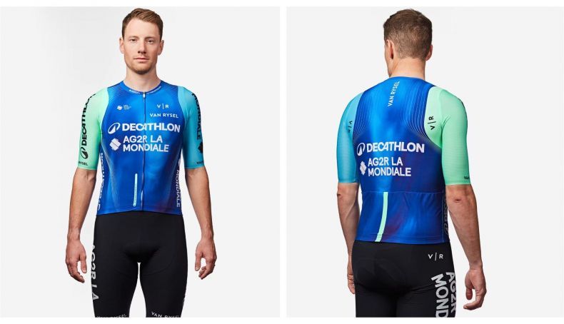 Jersey oficial RCR PRO Decathlon AG2R La Mondiale está à venda por 44,90€