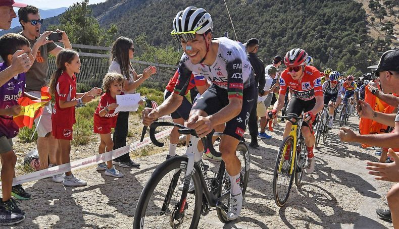 Entrevistámos João Almeida Entrevistámos João Almeida