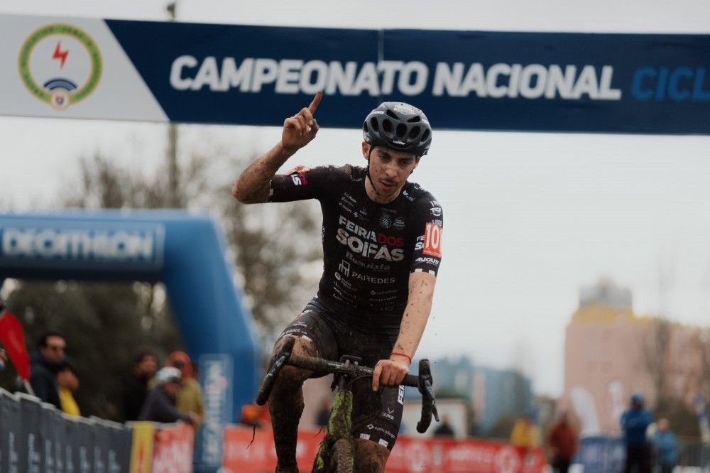 Rafael Sousa e Beatriz Guerra renovam os títulos nacionais de ciclocrosse