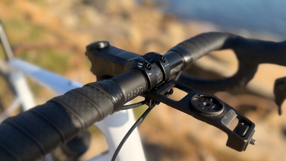 Testámos o guiador PRO PLT Carbon e o avanço PLT