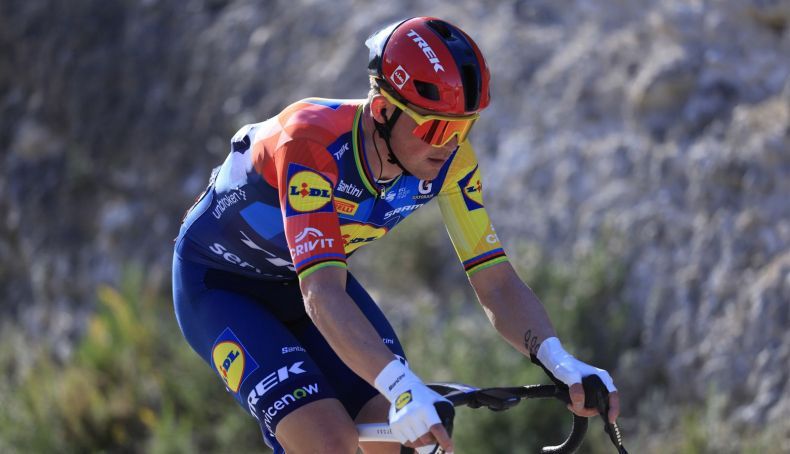 Mads Pedersen fratura o pulso e a clavícula