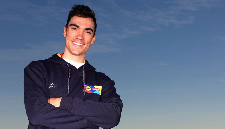 Entrevistámos Juan Ayuso