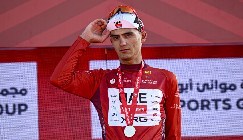 Isaac del Toro venceu o UAE Tour 2026 e Milan conquista três etapas