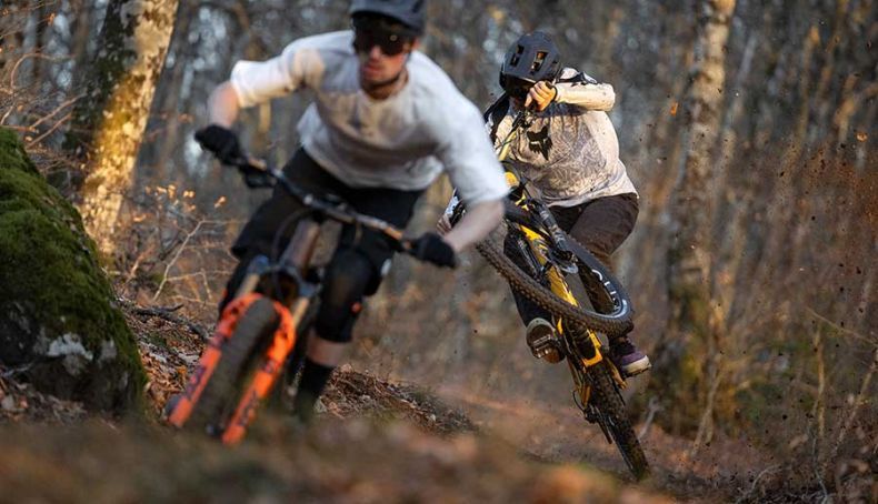 FOX apresenta os novos amortecedores Float X e DHX 2027