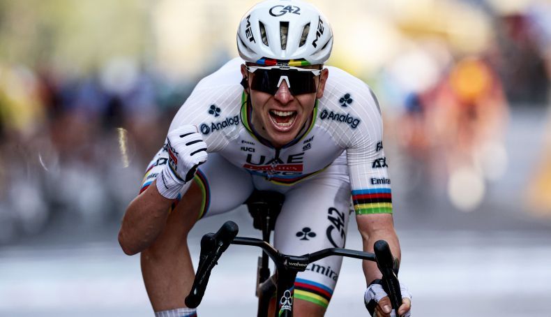 Tadej Pogacar vence a Milão SanRemo e fica na história Tadej Pogacar vence a Milão SanRemo e fica na história