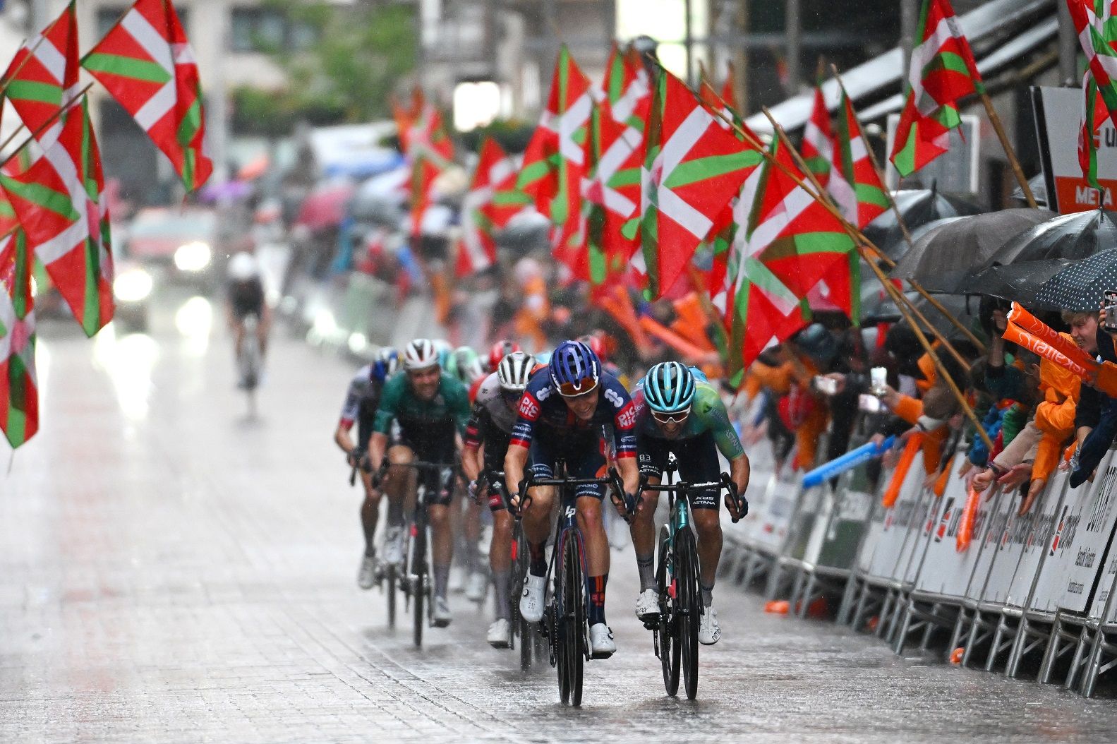 João Almeida não vai defender o título na Volta ao País Basco