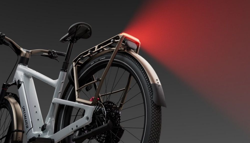 Vado 3 BrakeLights Static 2 1600x1080