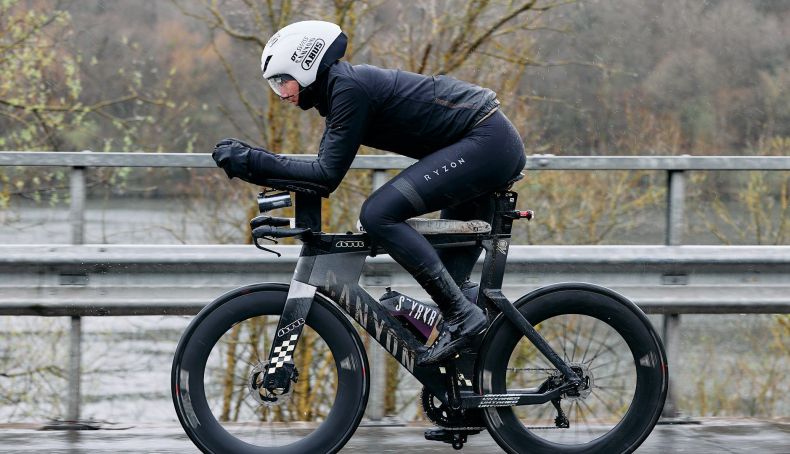 3.826 km de bicicleta em sete dias: o novo recorde mundial de Alex McCormack