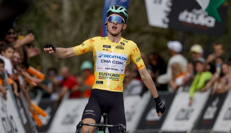 Paul Seixas volta a surpreender na primeira etapa em linha da Volta ao País Basco