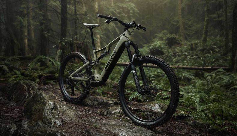 Amflow PX e PR, as novas ebikes leves com motores Avinox