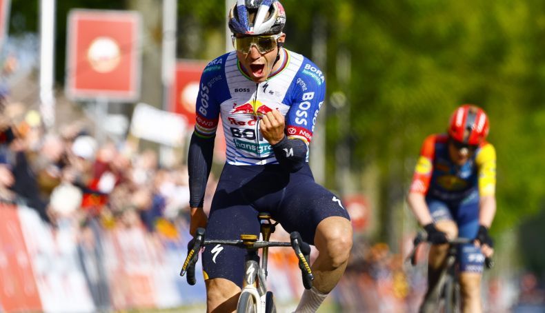 Remco Evenepoel venceu ao sprint a Amstel Gold Race 2026
