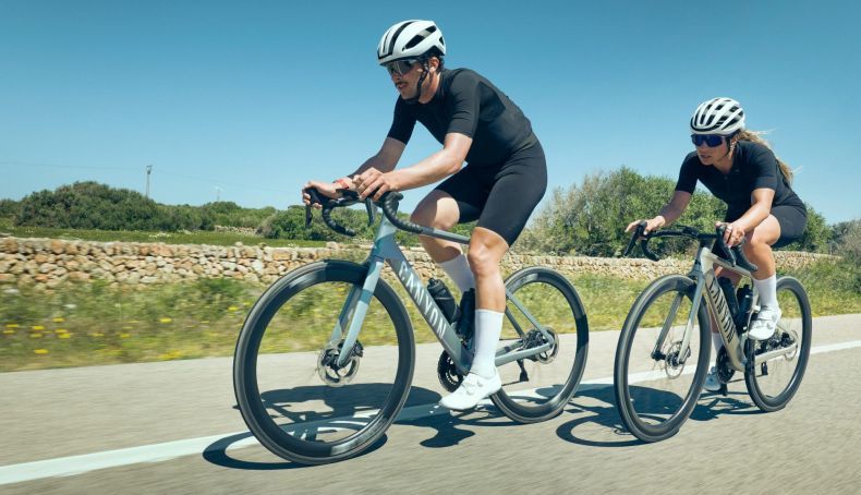 Canyon acaba de apresentar as novas Endurace CF SLX e CF