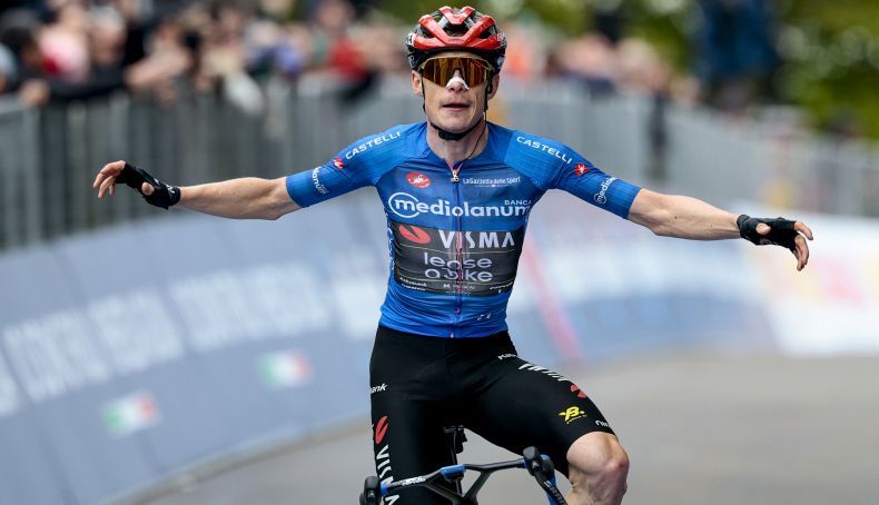 Jonas Vingegaard soma mais uma vitória na Volta a Itália